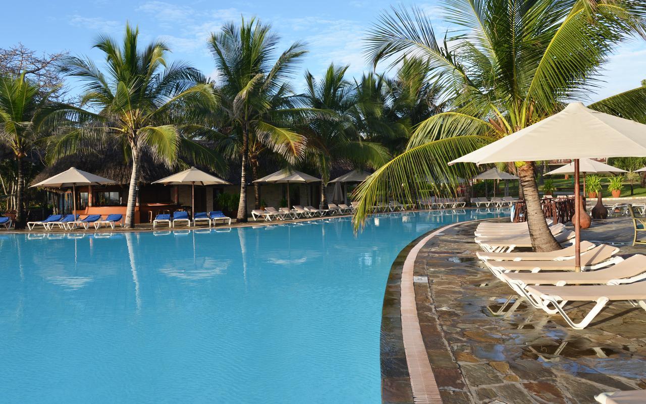 Baobab Beach Resort & Spa Diani Beach Esterno foto