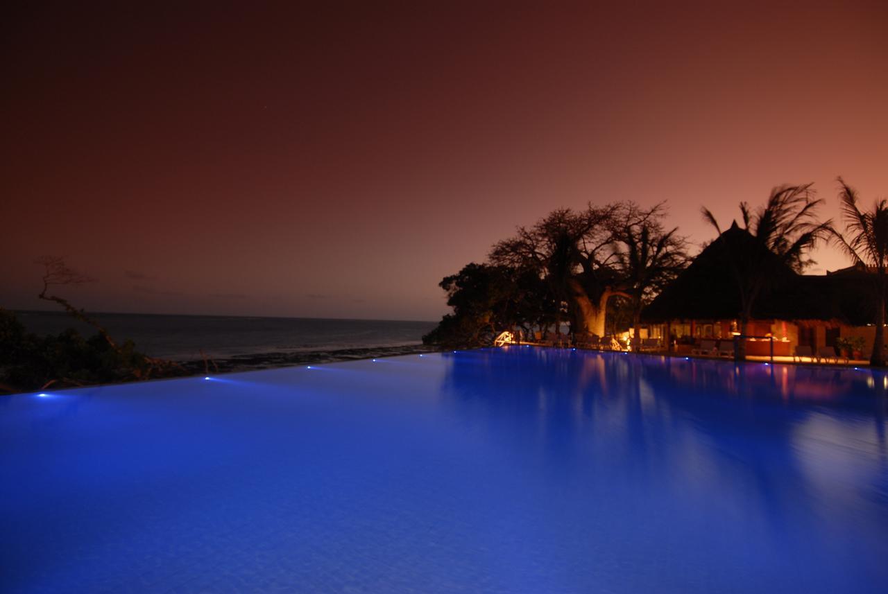 Baobab Beach Resort & Spa Diani Beach Esterno foto