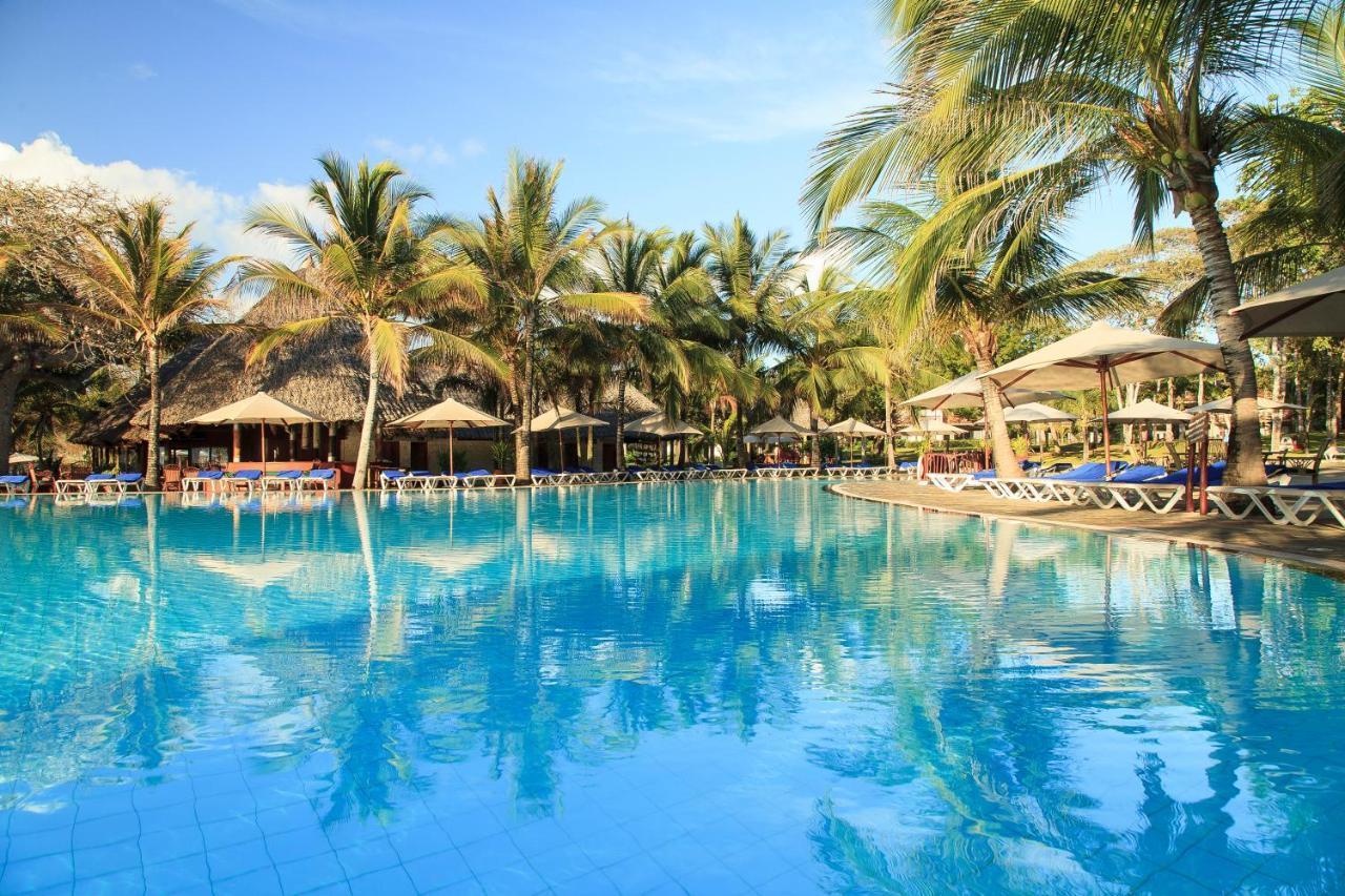 Baobab Beach Resort & Spa Diani Beach Esterno foto